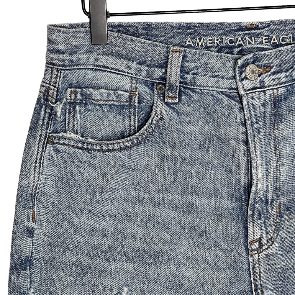 American Eagle Ripped Mom Jean 8 High Rise Tapered Leg Ankle Length Destroyed - Picture 3 of 10